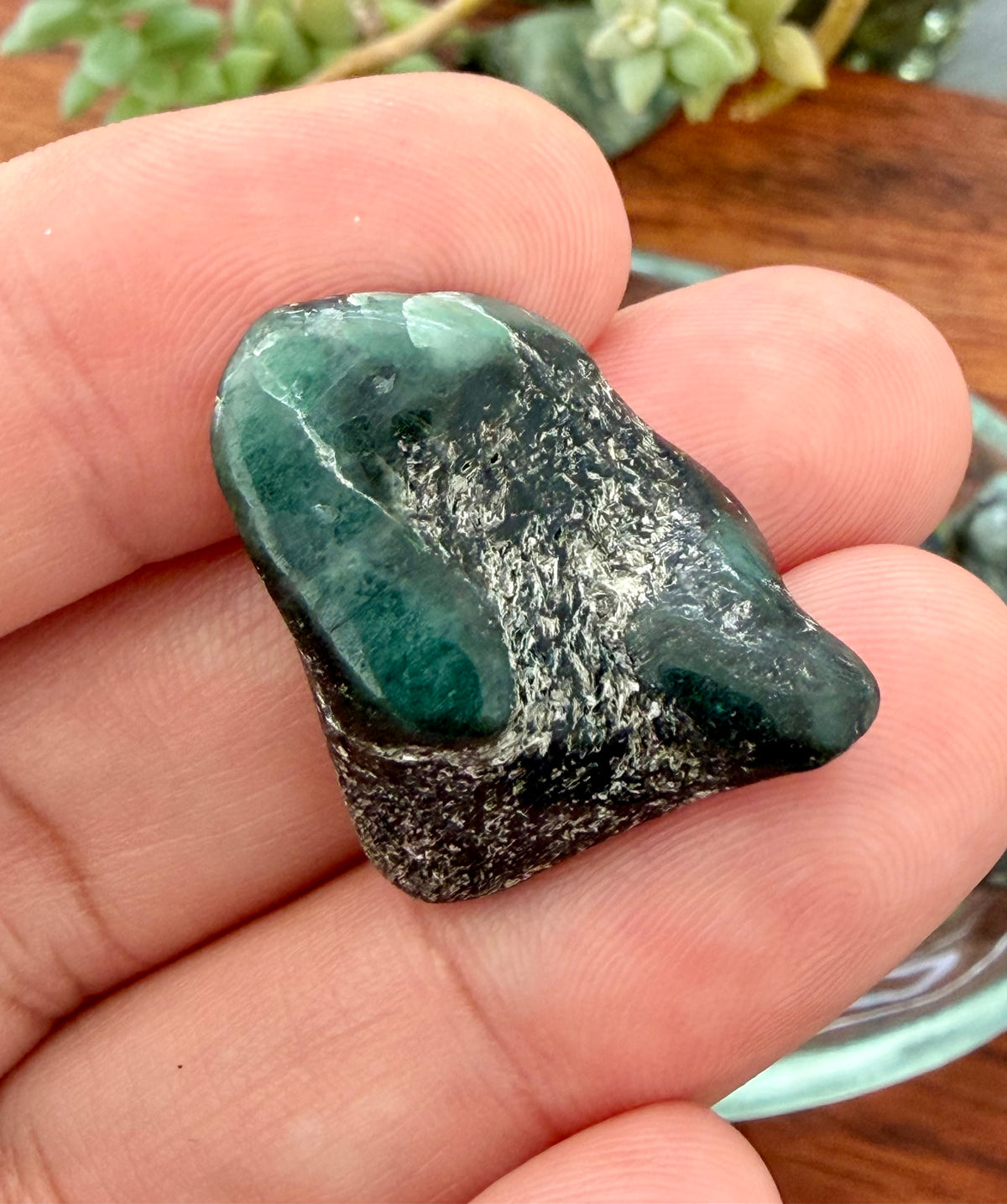 Emerald Tumbled Stone