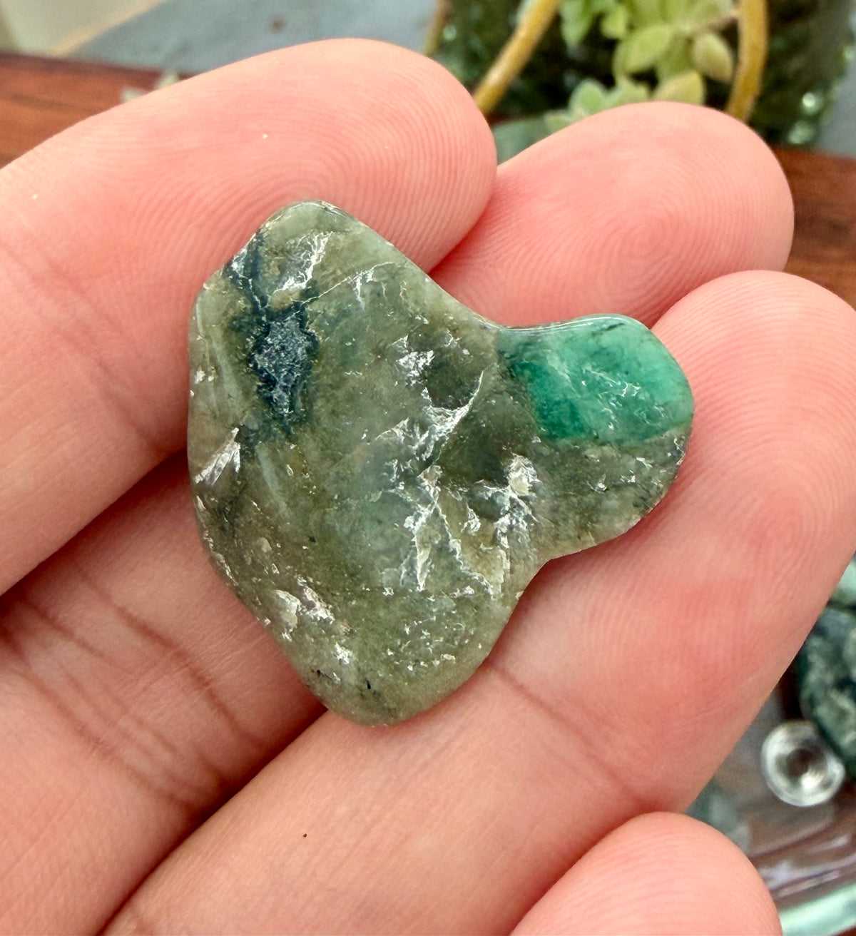 Emerald Tumbled Stone