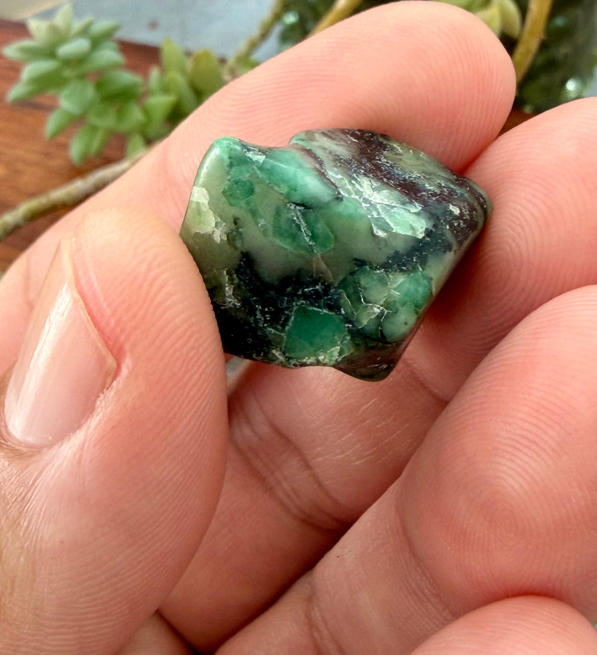 Emerald Tumbled Stone