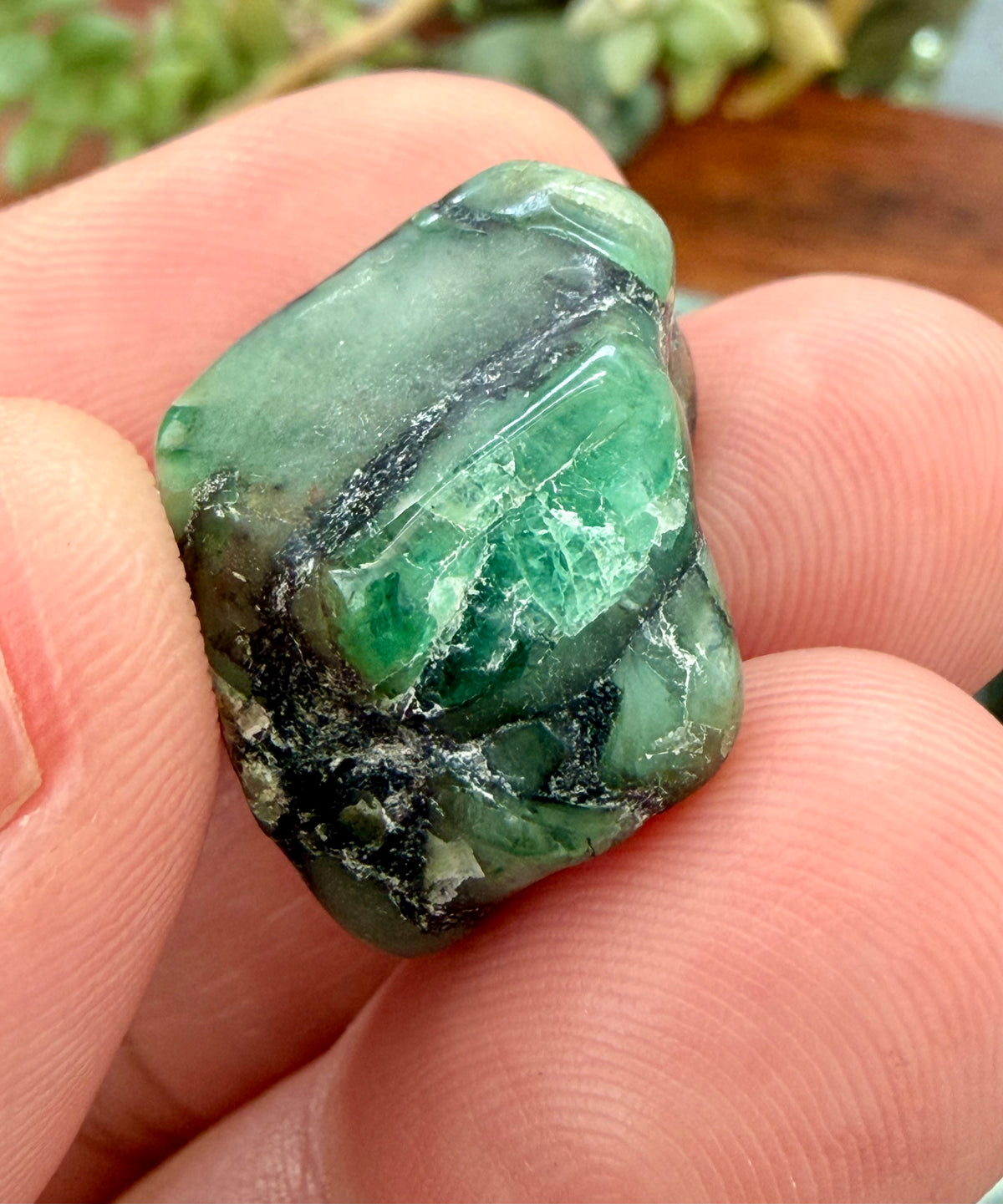 Emerald Tumbled Stone